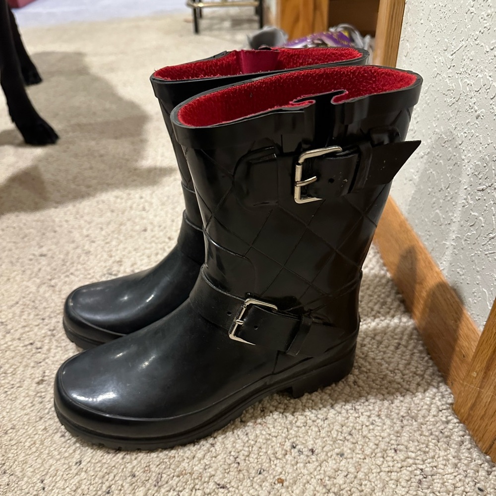 Sperry rain boots size 6
